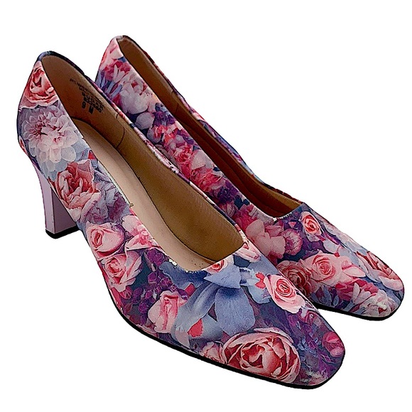 Vintage Shoes - Vintage floral heels size 9 roses 80s 90s